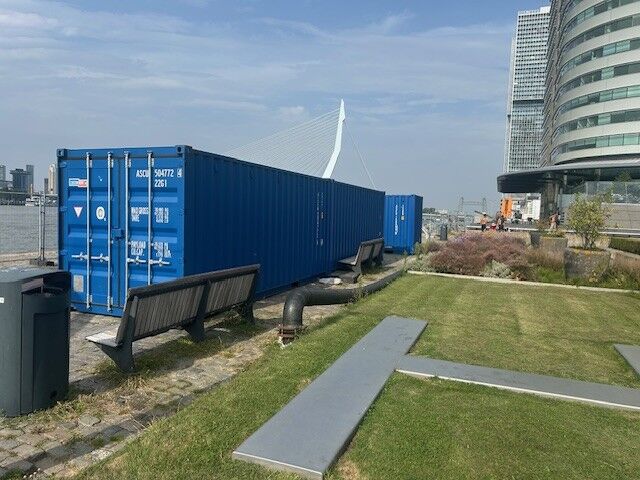 Visual van geleverde unit bij Pleinbioscoop Rotterdam door Custom Rent